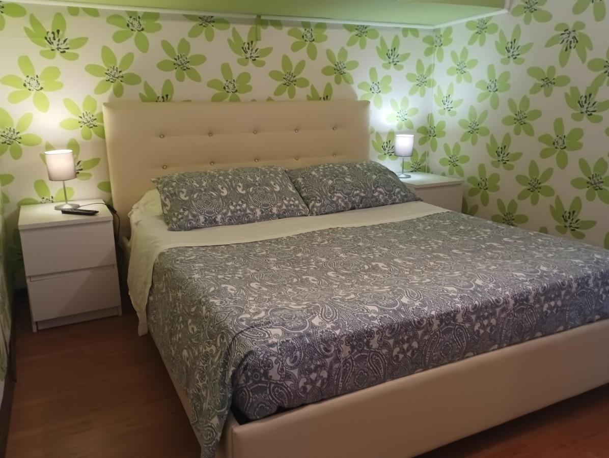 Beb Maryposa Appartment เนเปิลส์ ภายนอก รูปภาพ