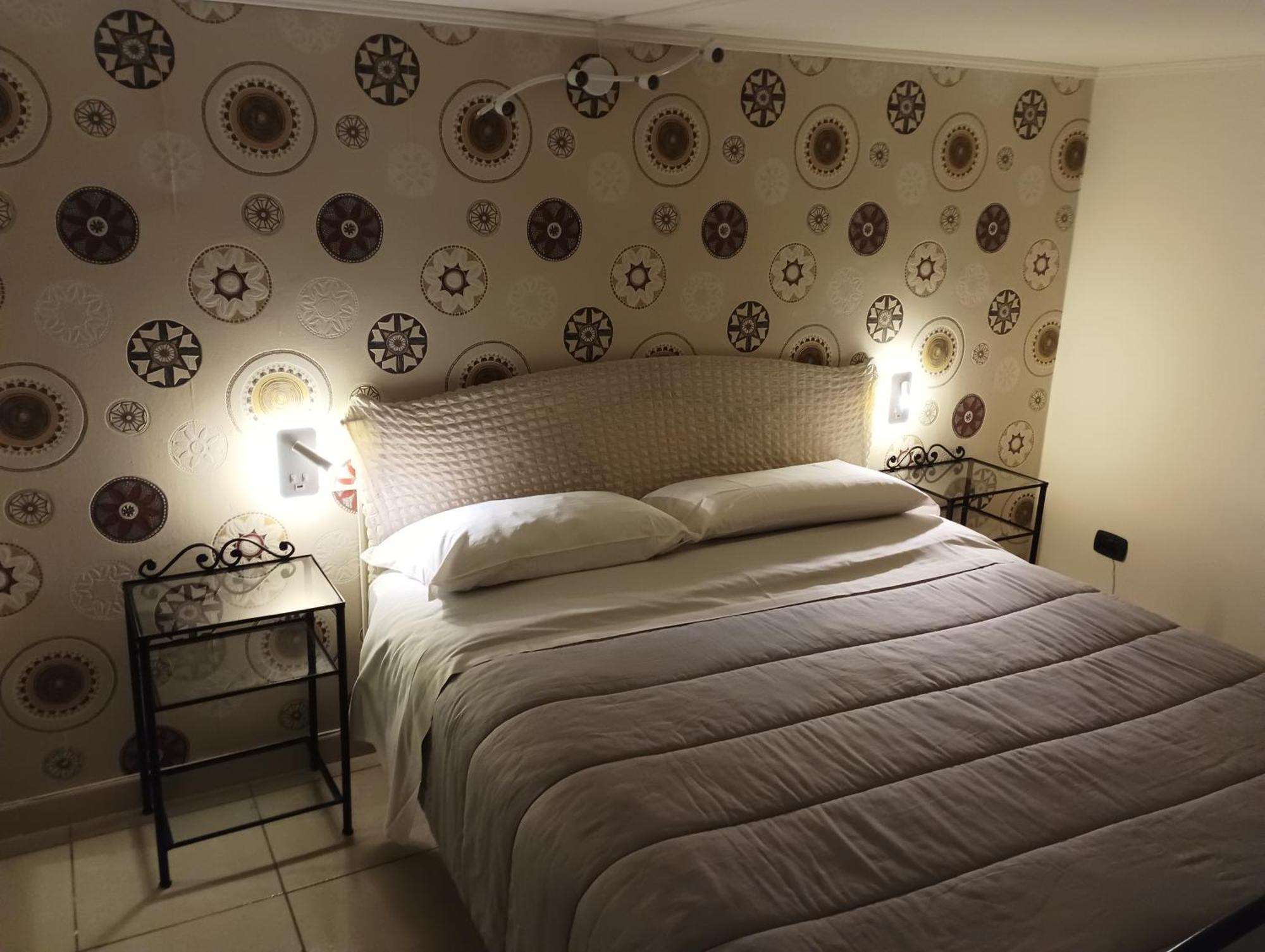 Beb Maryposa Appartment เนเปิลส์ ภายนอก รูปภาพ