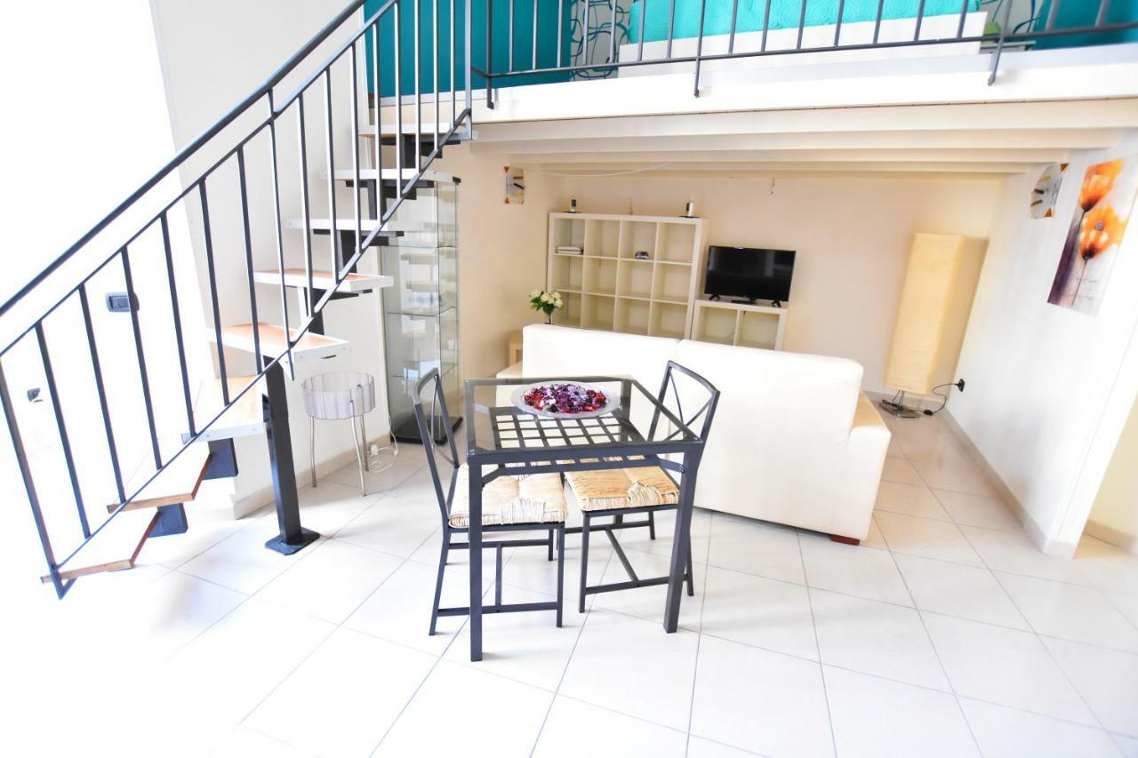 Beb Maryposa Appartment เนเปิลส์ ภายนอก รูปภาพ
